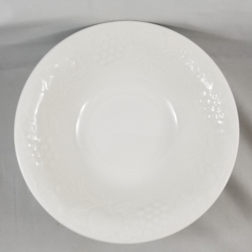 Gibson Housewares Flourish White Embossed Rimmed Soup Bowl